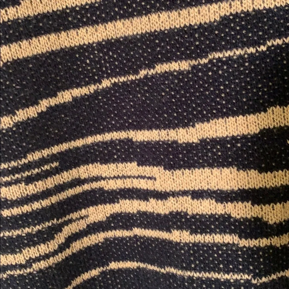 Top - Picture 4 of 4